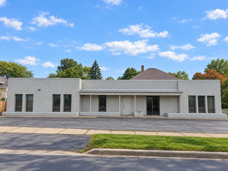 1000 North, Waukegan, Illinois. A Castlewood Properties rental building.