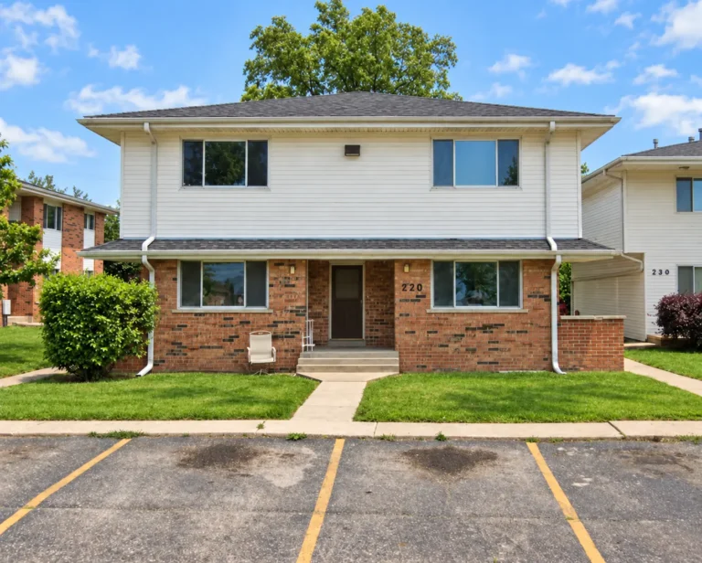 220 Tedmark Court, Kankakee, Illinois. A Castlewood Properties building.
