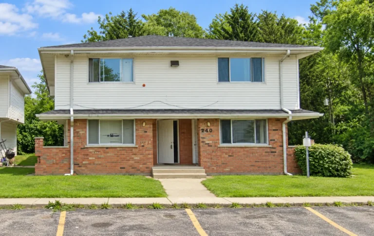 240 Tedmark Court, Kankakee, Illinois, owned and rented by Castlewood Properties.